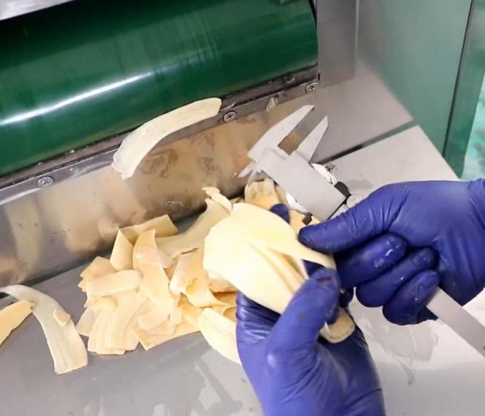 High Capacity Banana Chips Production Line Green Banana Slicing Machine 0.74kw Power 0