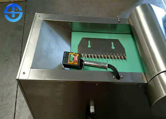Professional Crouton Cutter , Automatic Feeding Bread Cube Cutting Machine